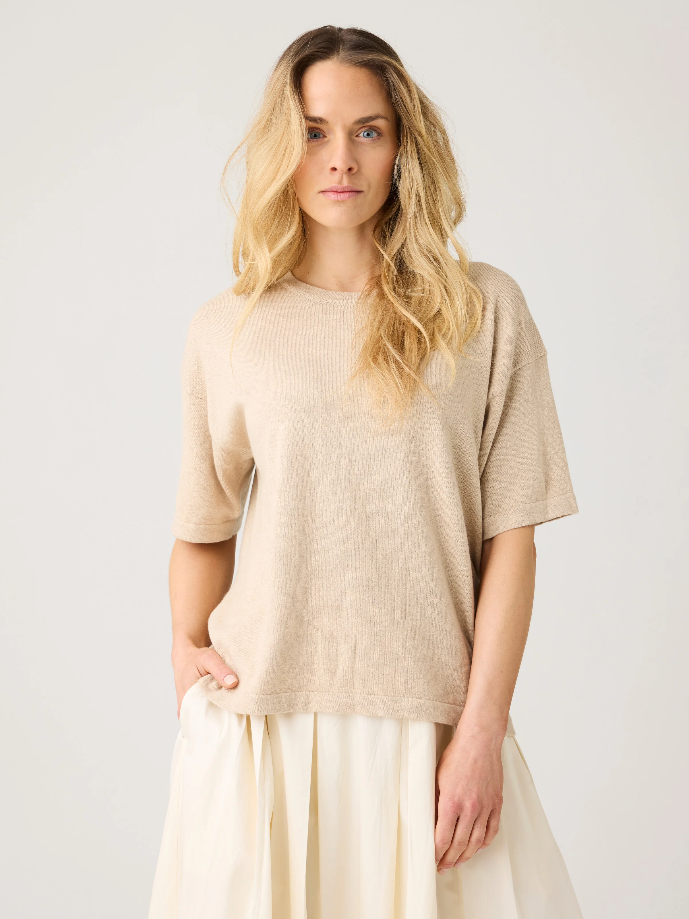 Cashmere knit t-shirt - Light feather gray - Image 2