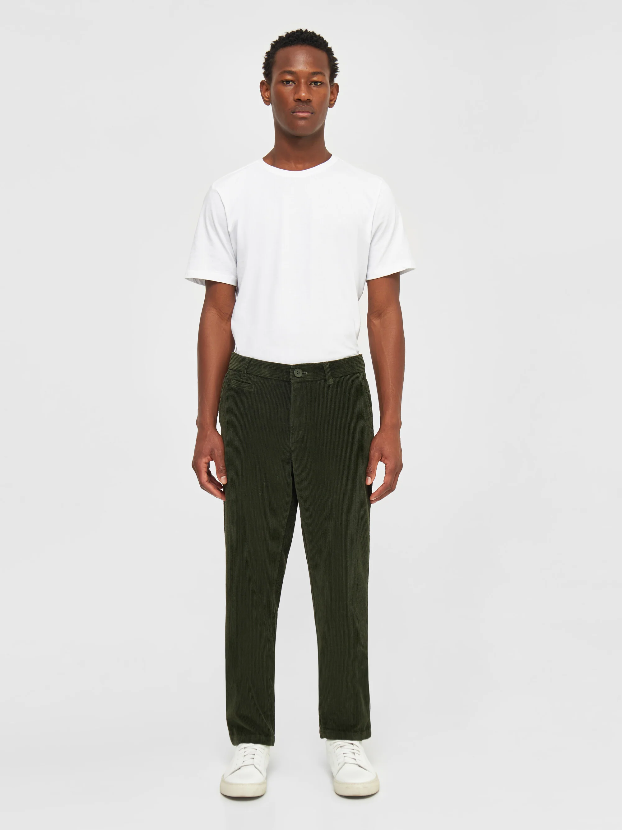 CHUCK regular 8-wales corduroy chino pants - Forest Night - Image 2