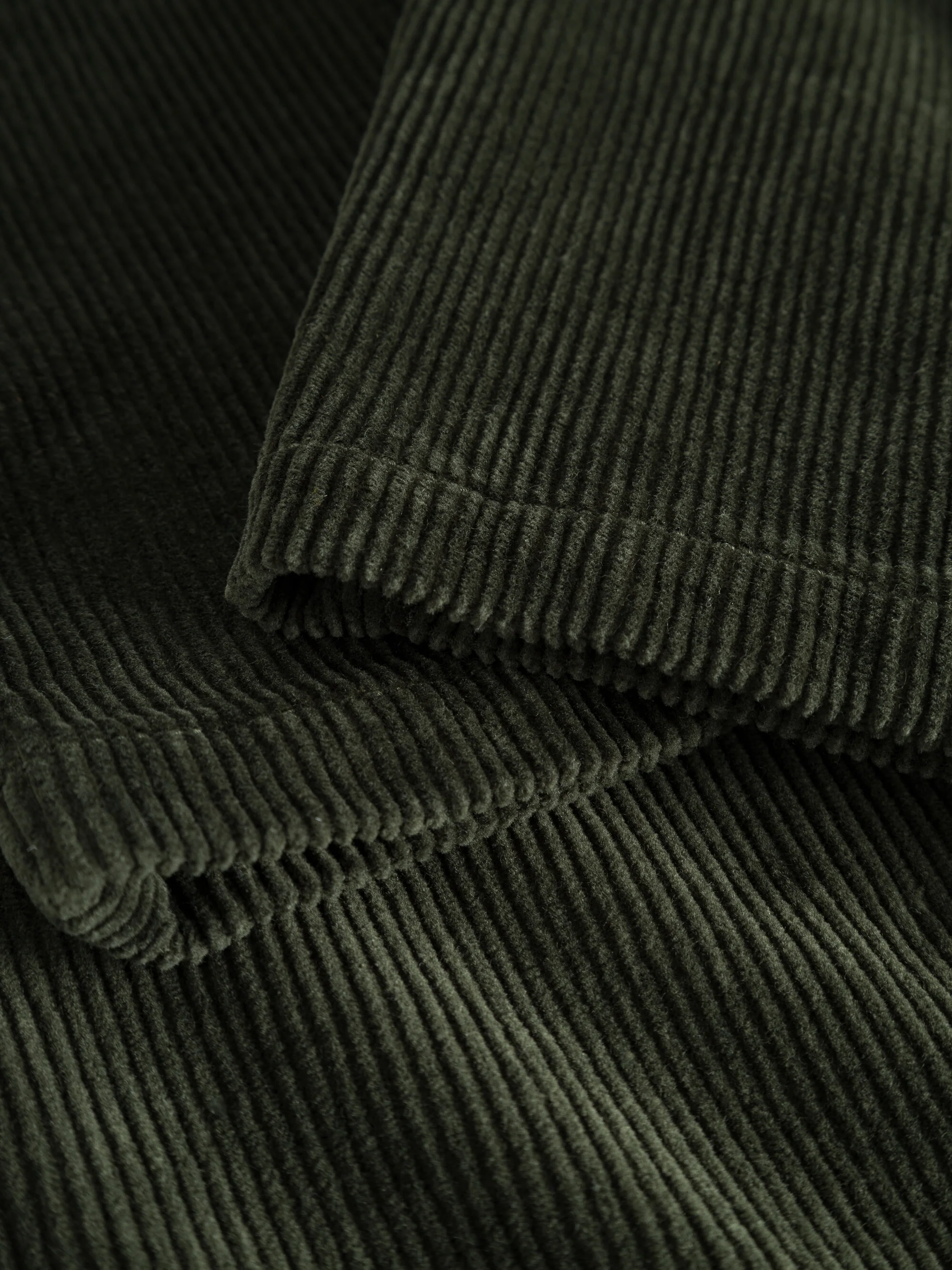 CHUCK regular 8-wales corduroy chino pants - Forest Night - Image 9