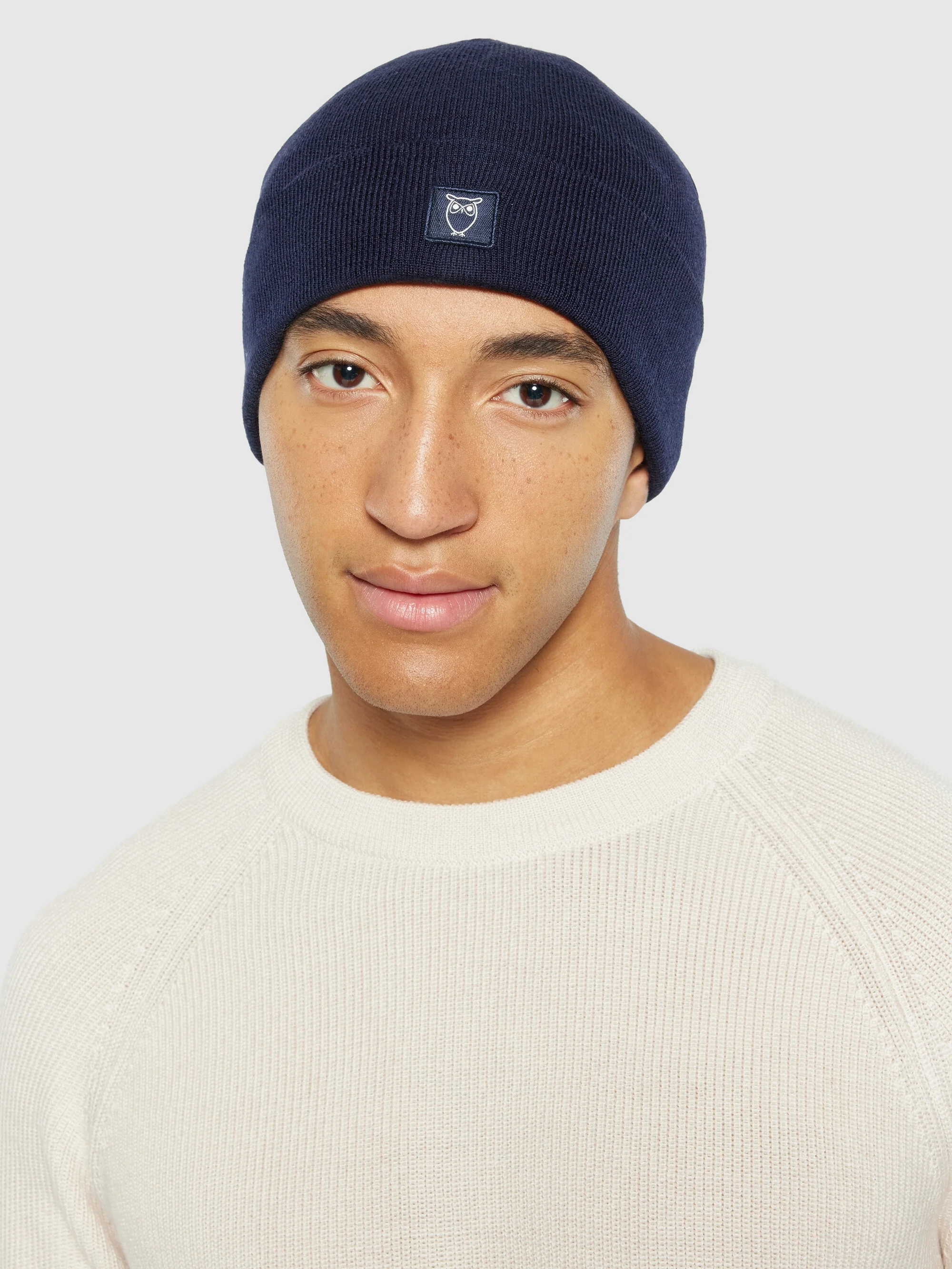 Merino double layer badge beanie - Total Eclipse - Image 2