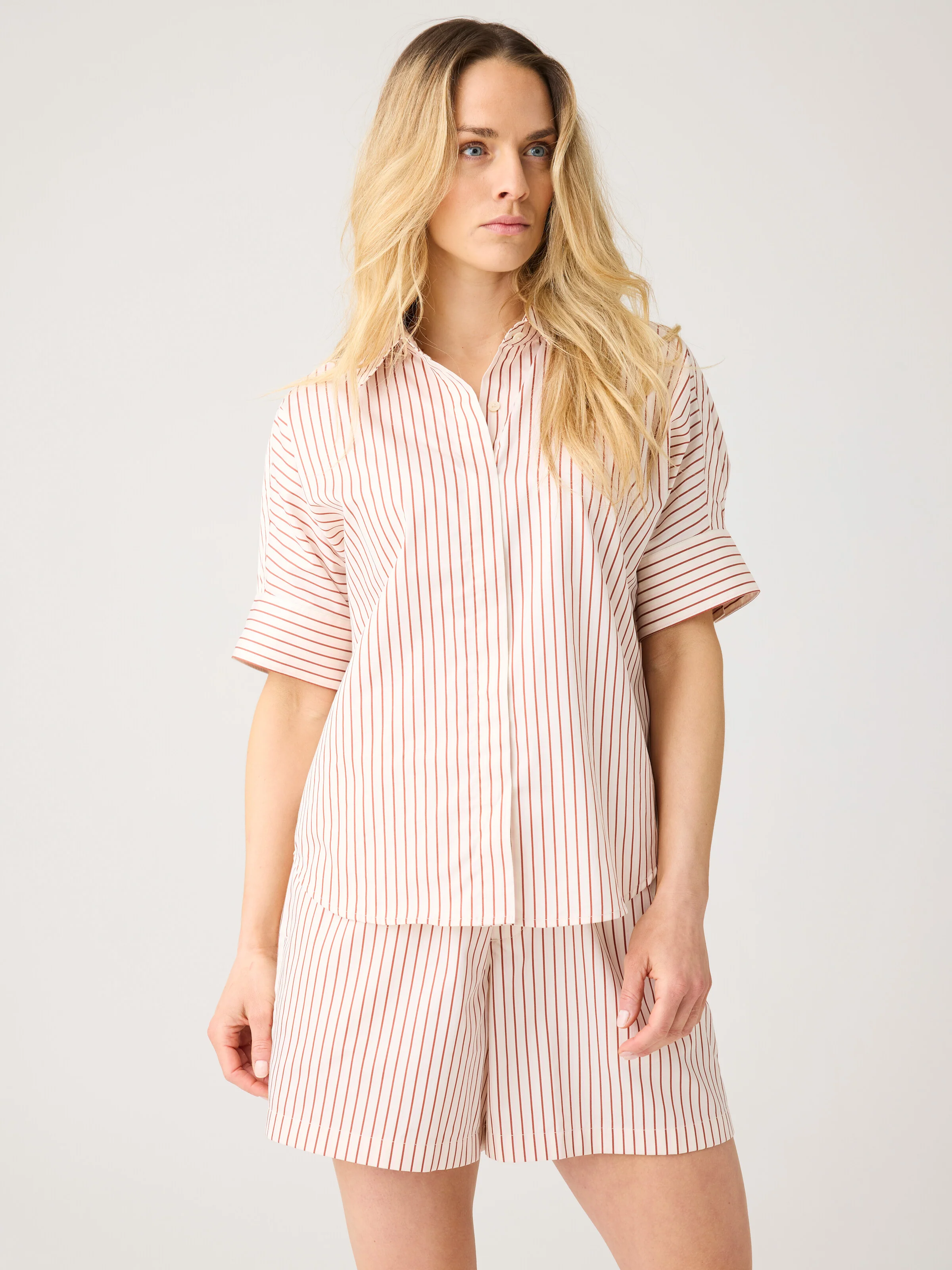 Islet regular satin short sleeve shirt - Red Stripe - Image 2