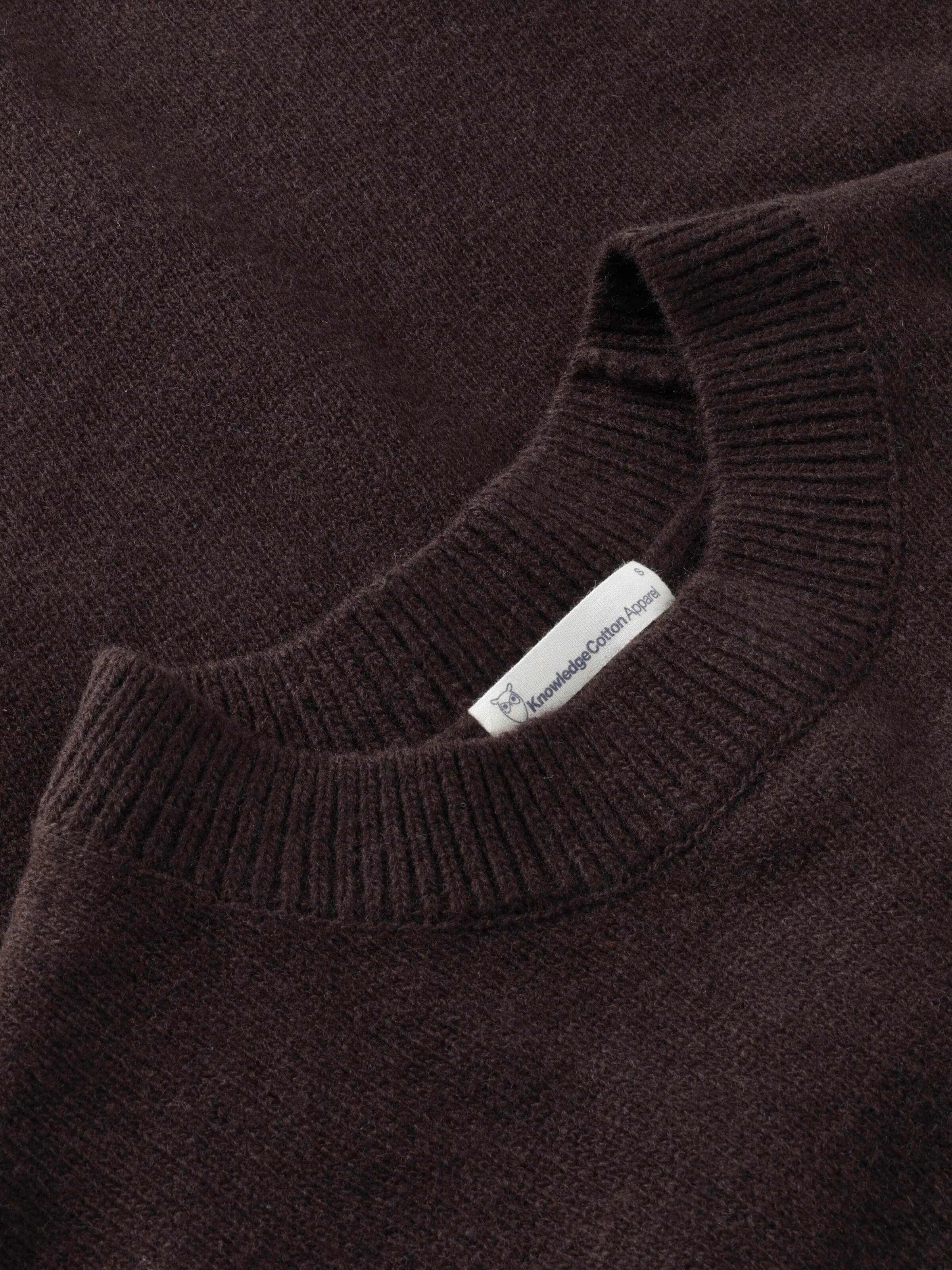 Lambswool crew neck sweater - Chocolate Torte - Image 4