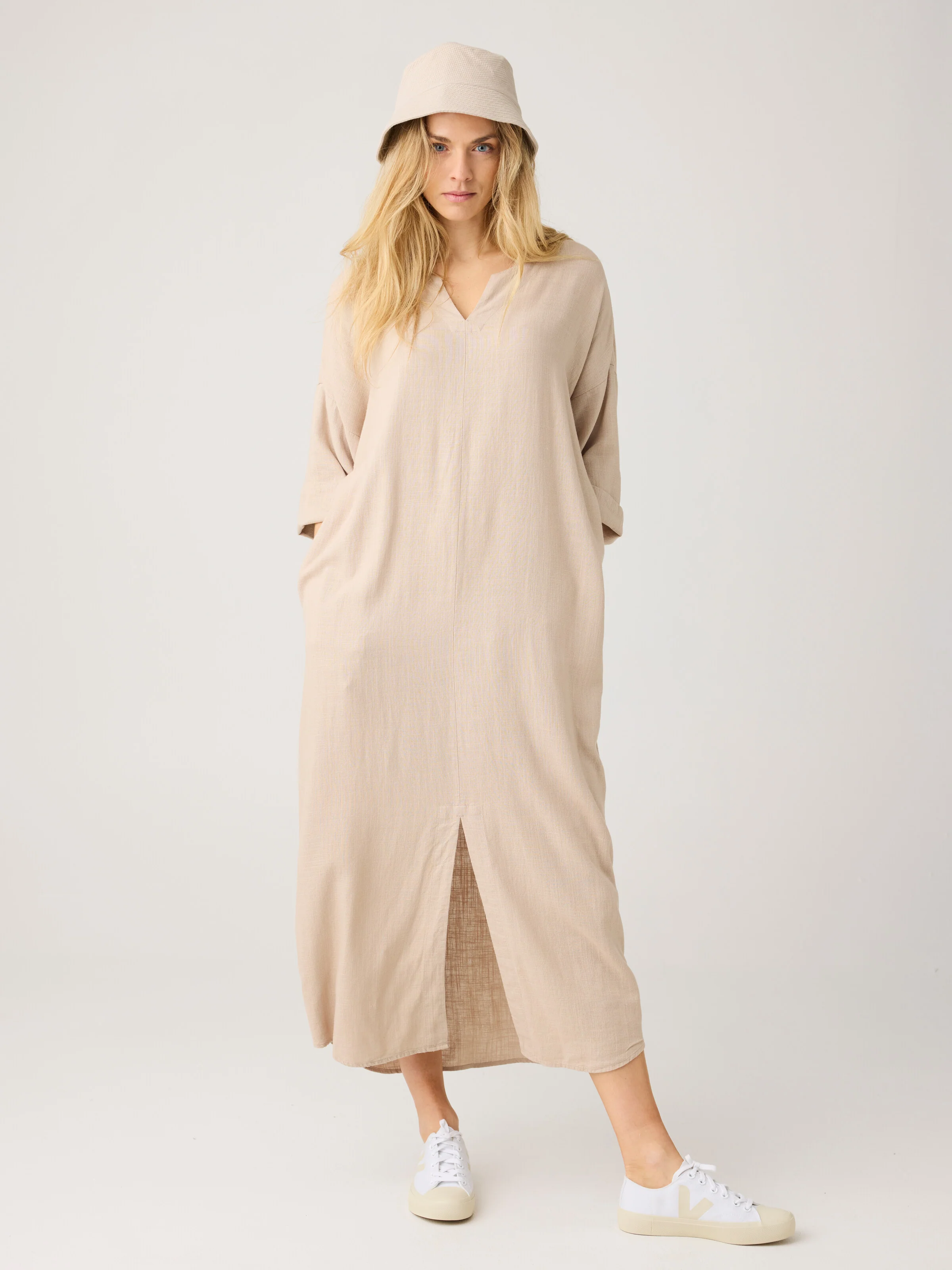 Linen v-neck dress - Light feather gray - Image 2