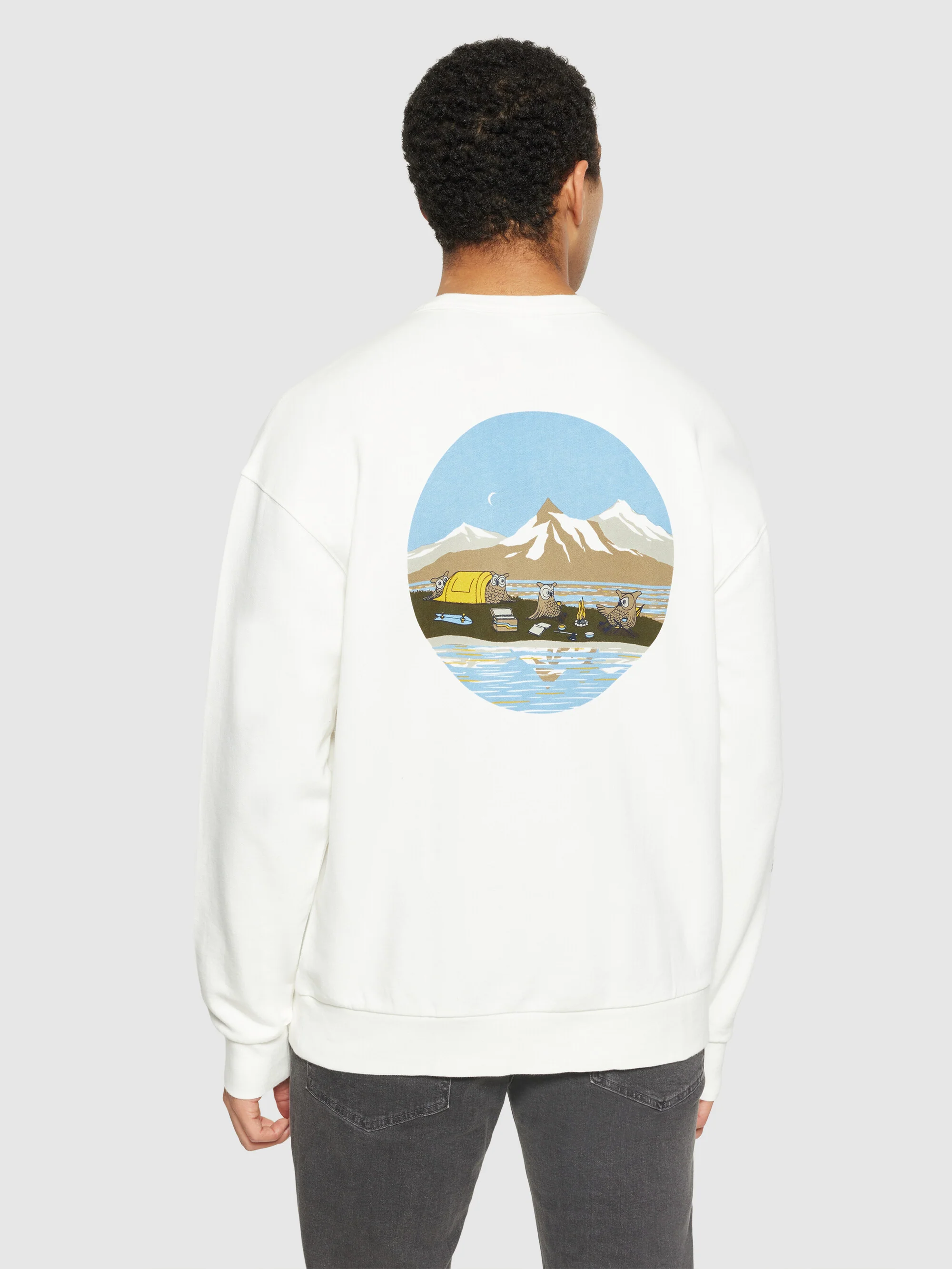 Loose fit sweat owl chill camp print - Regenerative Organic Certified® - GOTS/Vegan - Egret - Image 2