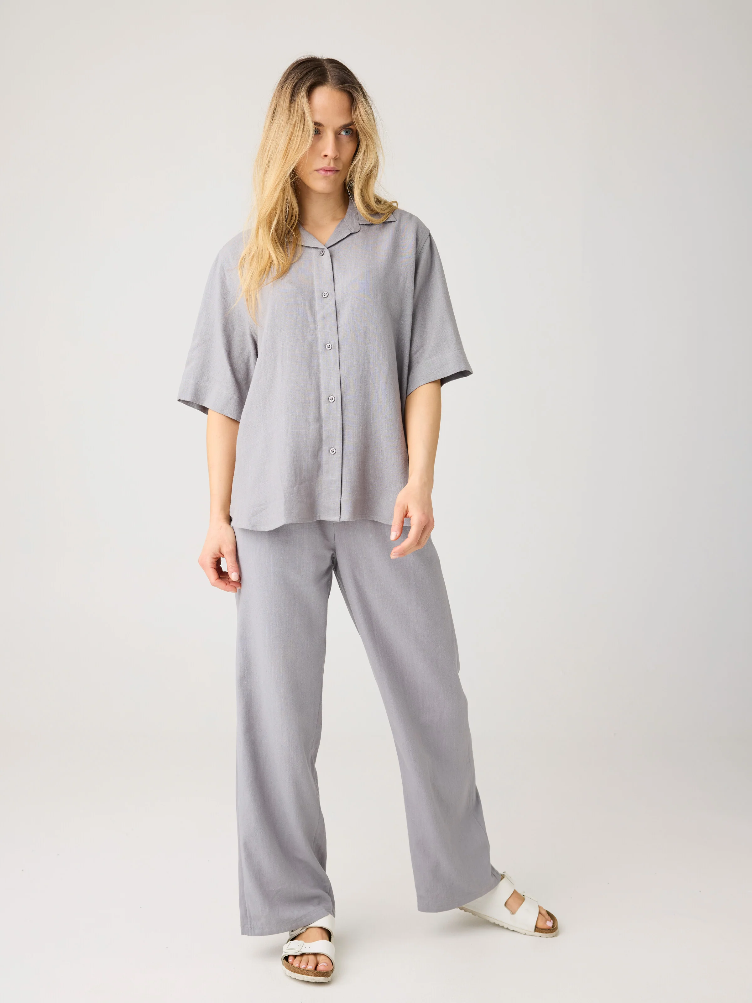 Loose linen blend short sleeve shirt - Ultimate Grey - Image 3