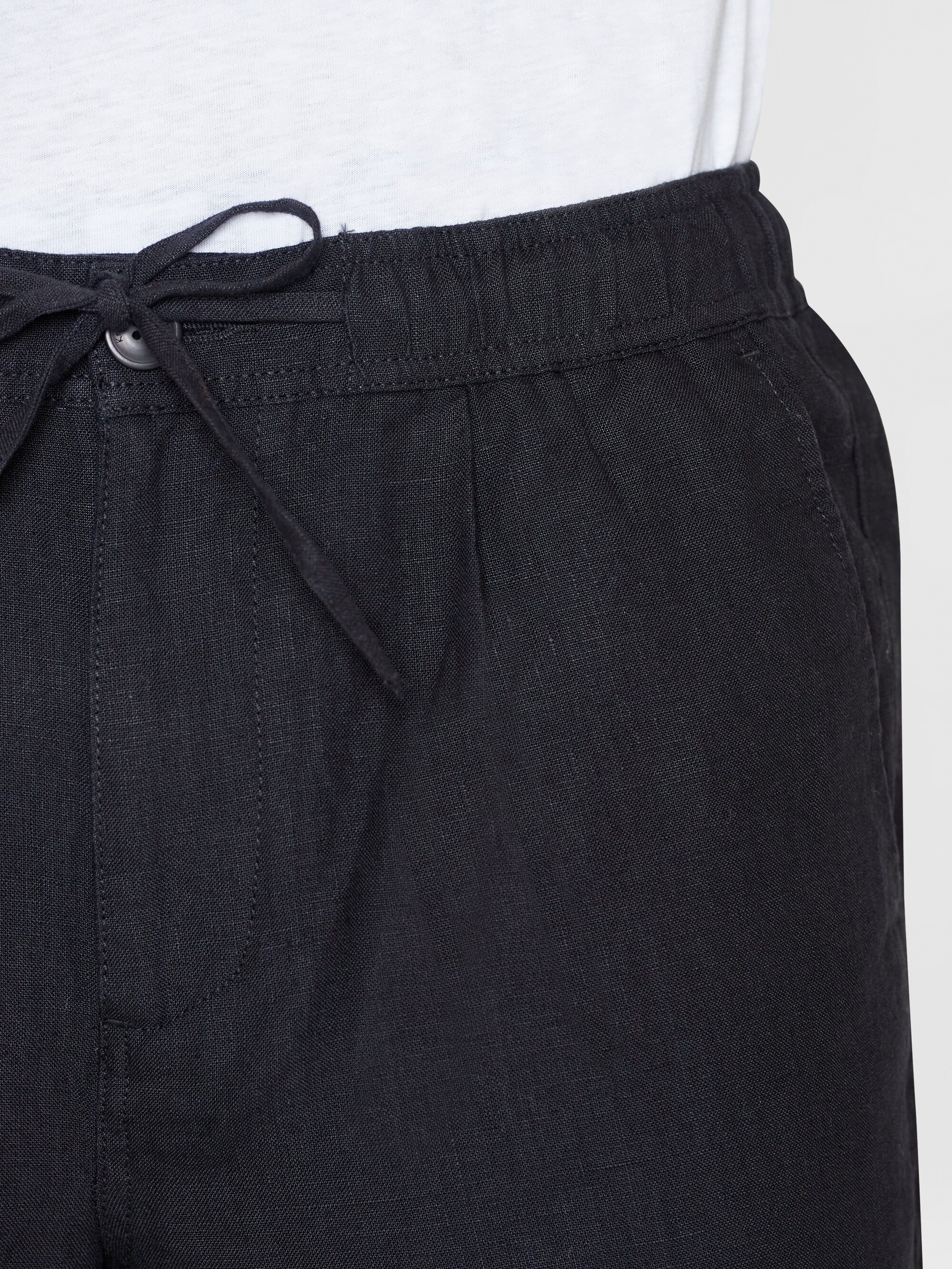 Loose Linen shorts - Black Jet - Image 5
