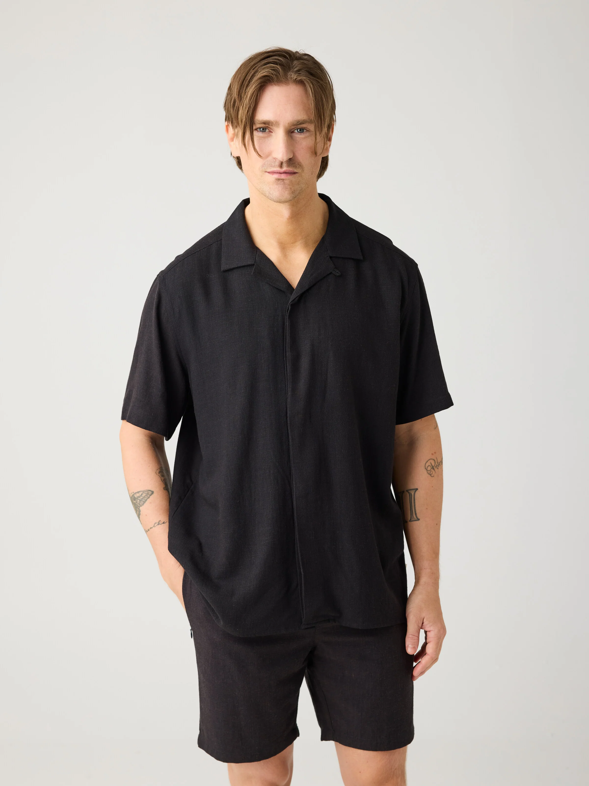Moss relaxed linen blend short sleeve shirt - Black Jet - Image 3
