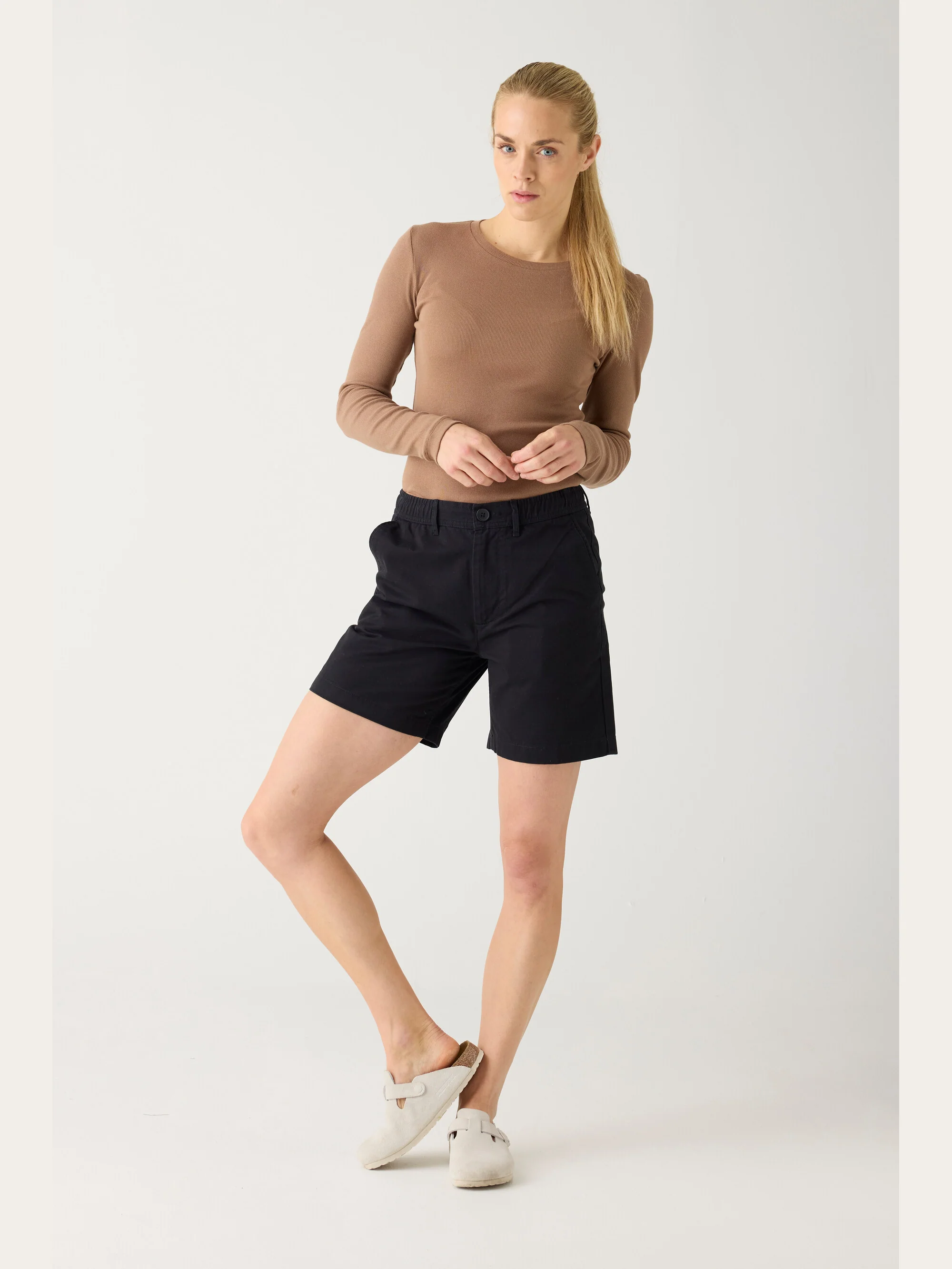 POSEY wide mid-rise twill shorts - GOTS/Vegan - Black Jet - Image 4