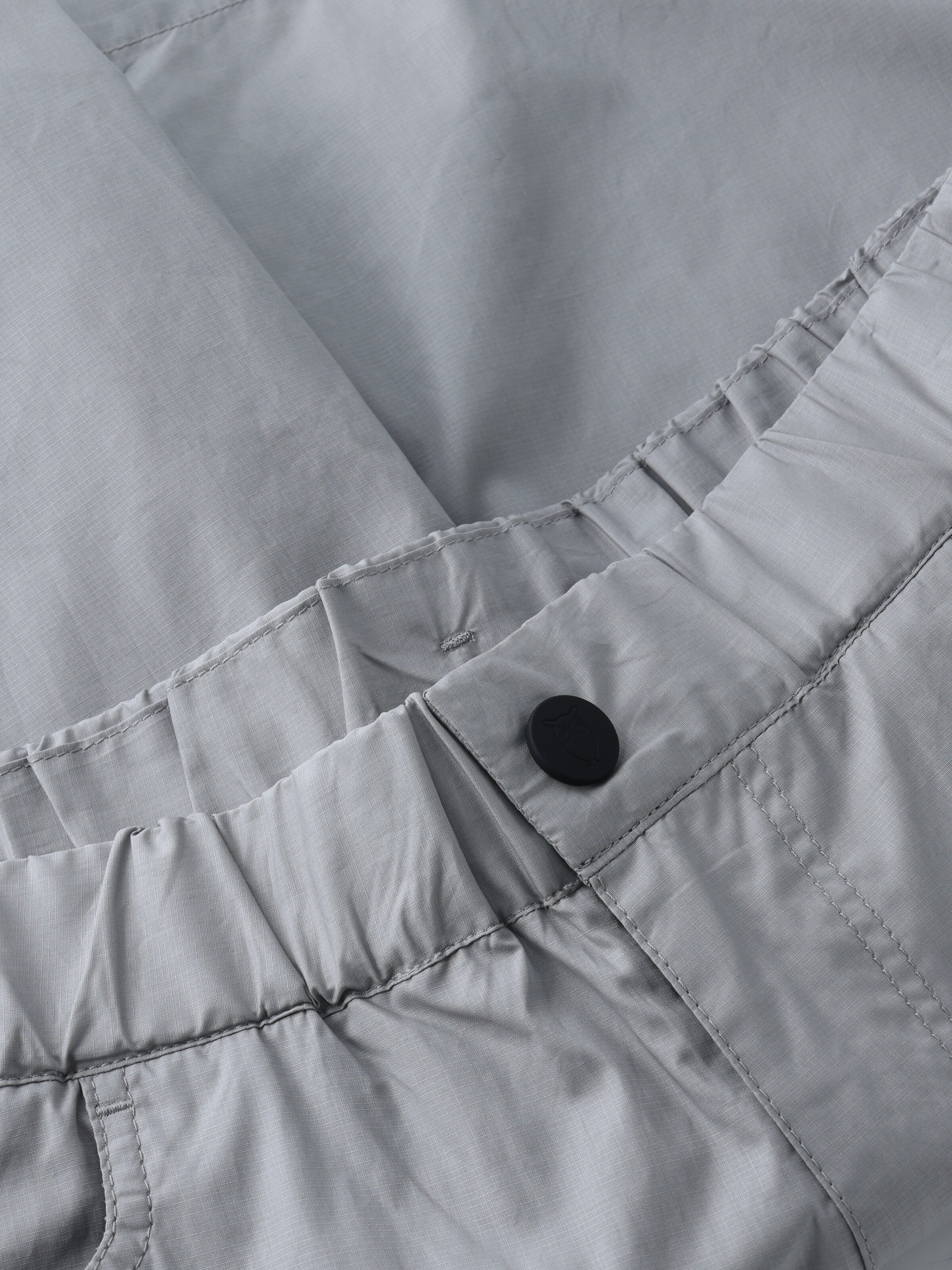 Sky relaxed vent Ripstop 90 shorts - Ultimate Grey - Image 2