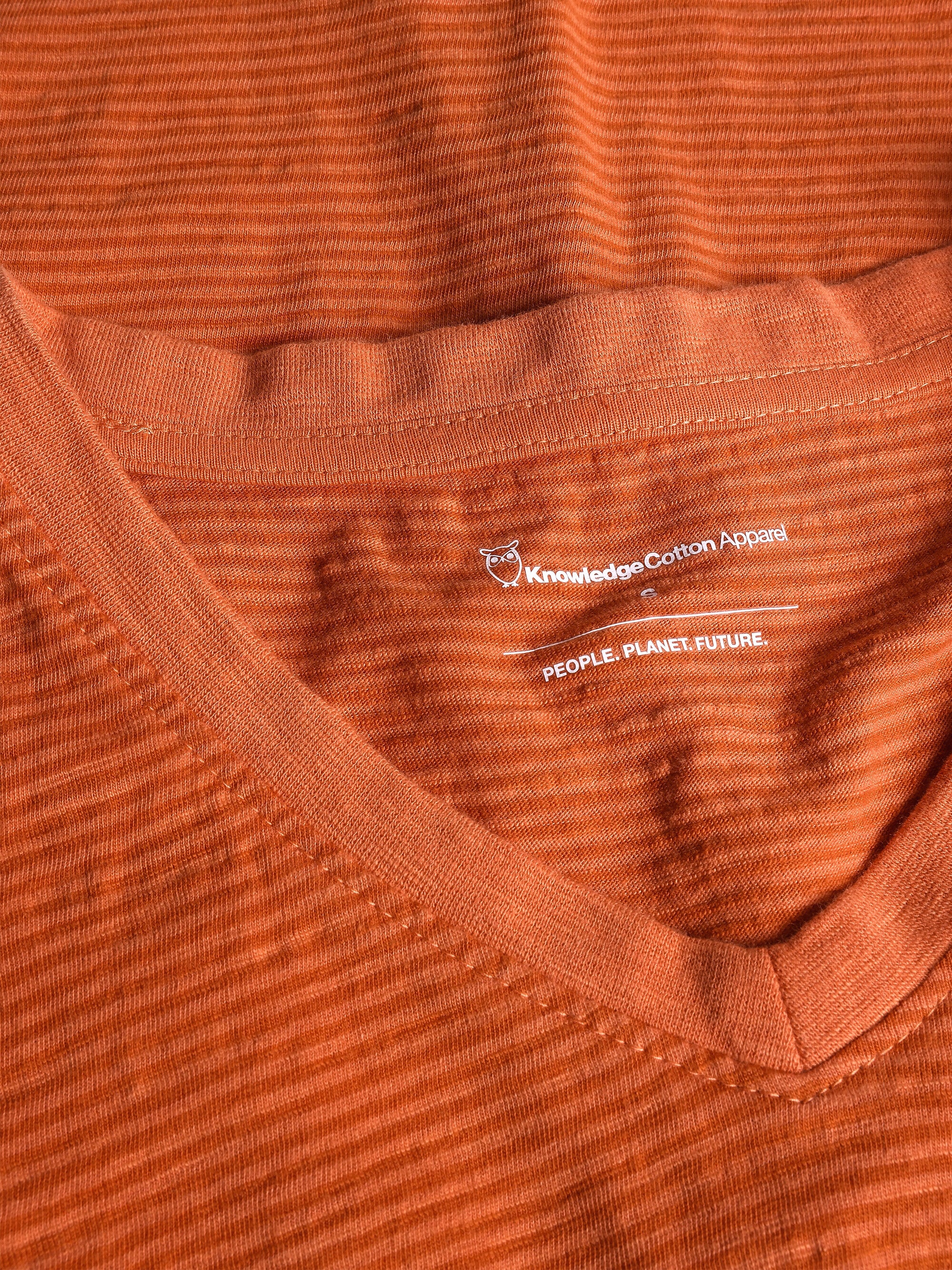 V-neck slub t-shirt - GOTS/Vegan - Red Stripe - Image 2