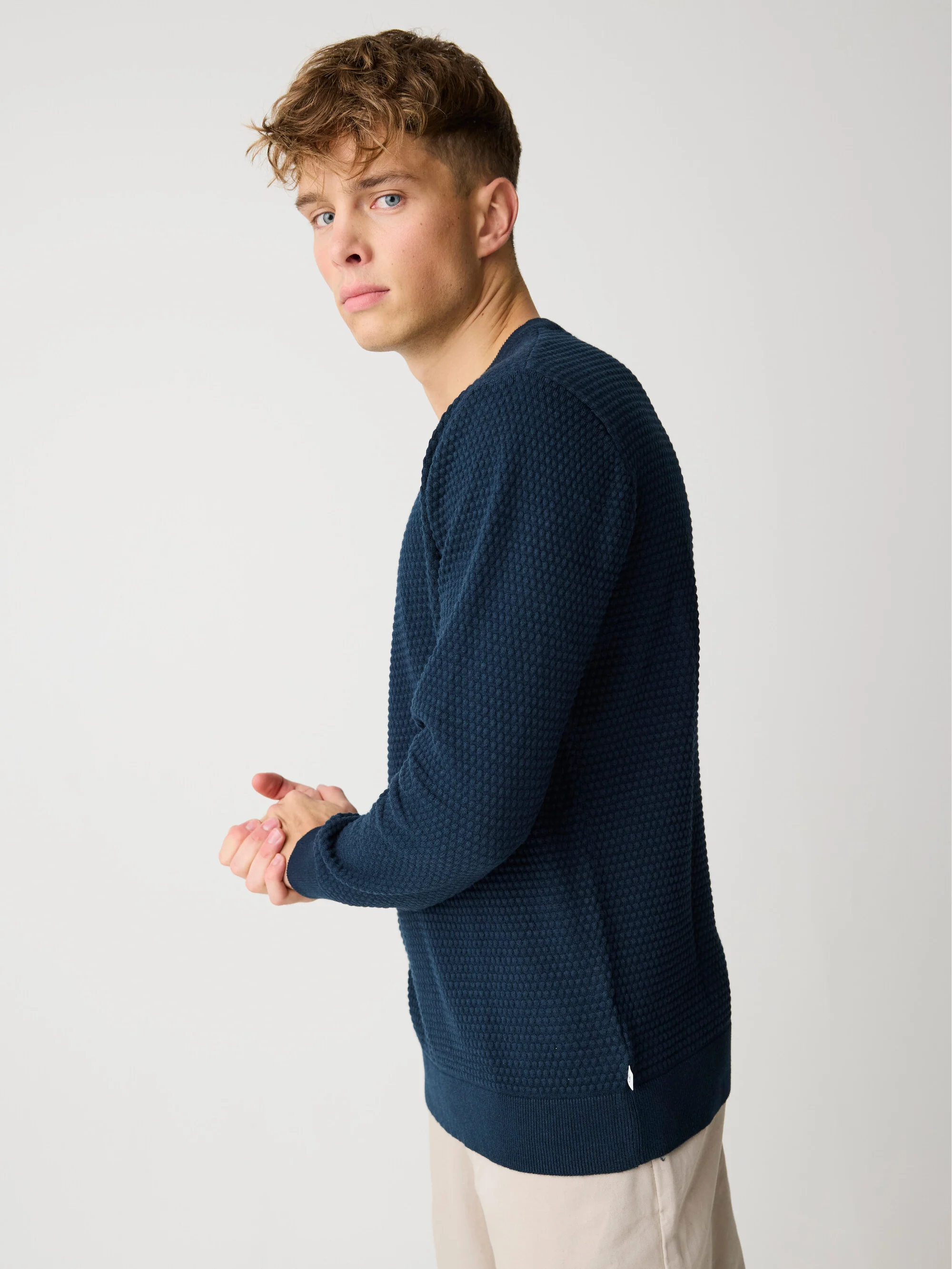 Bubble knit crew neck - Total Eclipse - Image 3